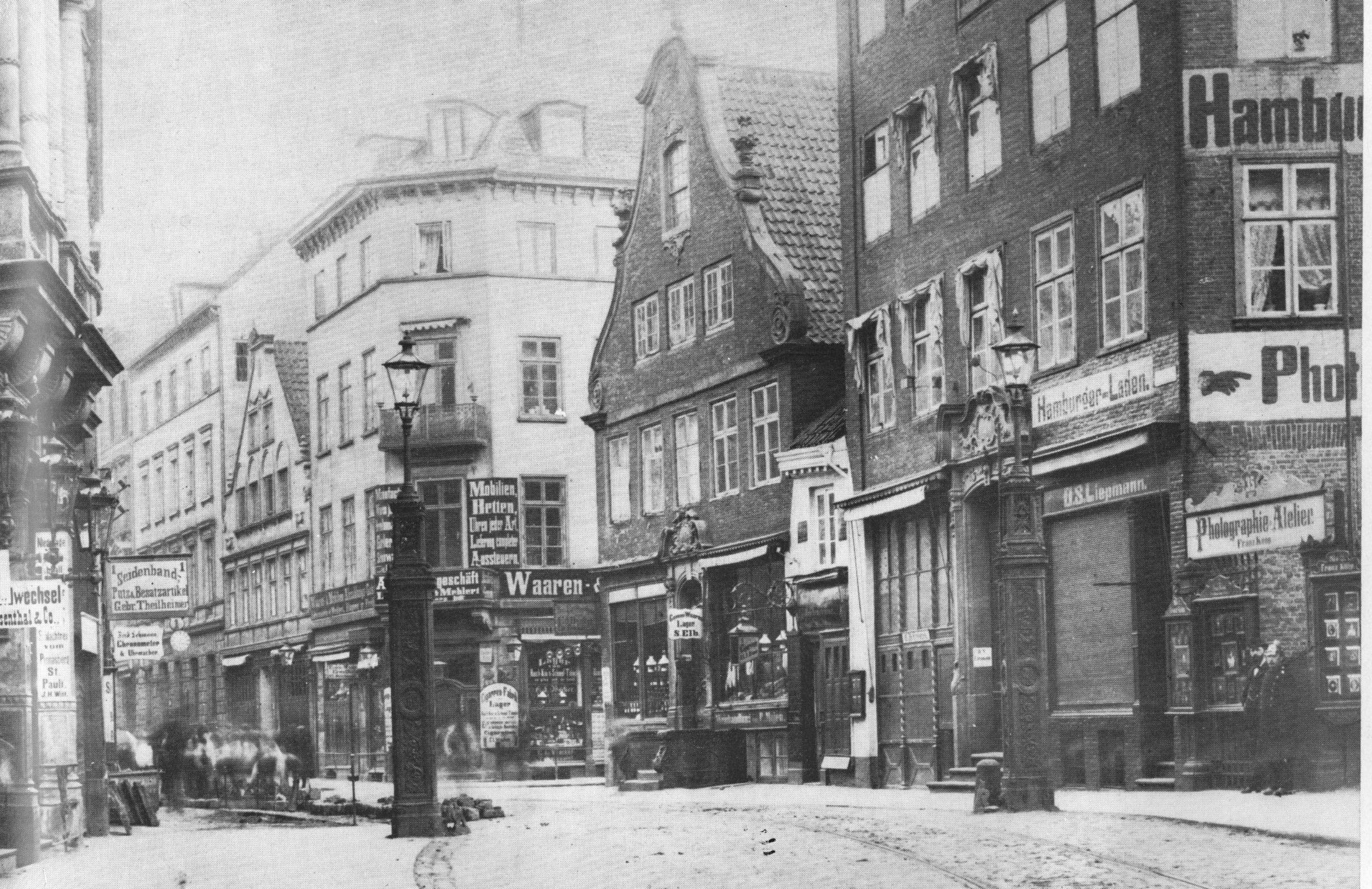 Historische Aufnahme des Grenzübergangs Nobistor zwischen Hamburg und dem preußischen Altona um 1880
