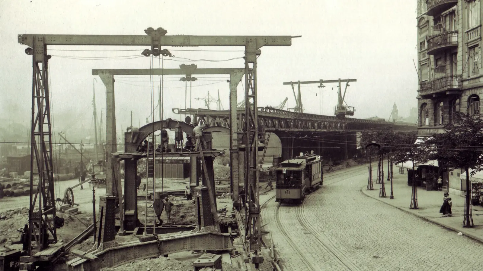 Historische Baustelle der Hamburger Hochbahn zwischen Baumwall und Rödingsmarkt um 1910